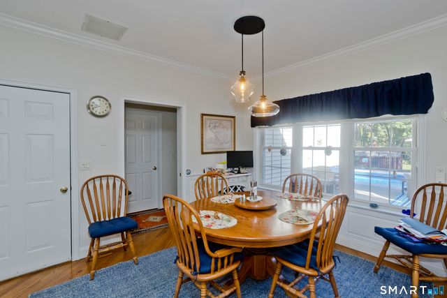 1980 Oak Street, Suffield, CT 06093