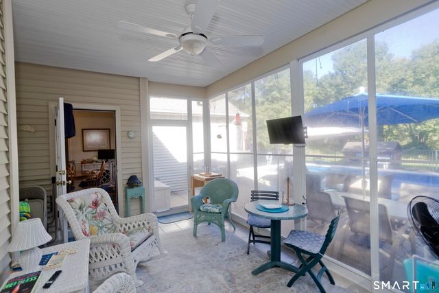 1980 Oak Street, Suffield, CT 06093