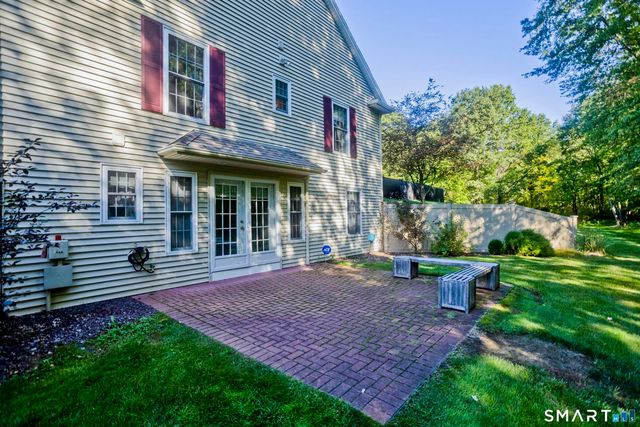 1980 Oak Street, Suffield, CT 06093