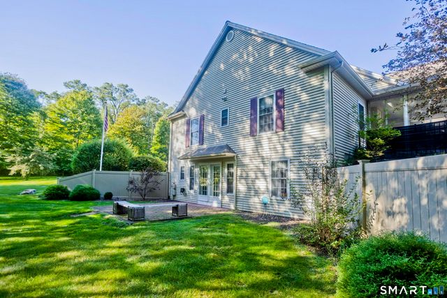 1980 Oak Street, Suffield, CT 06093