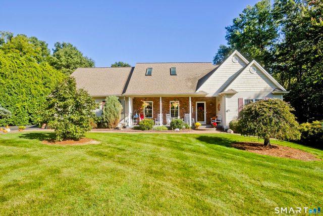 1980 Oak Street, Suffield, CT 06093