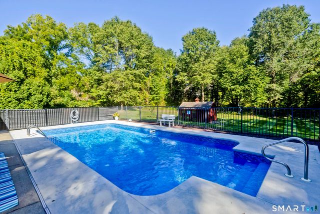 1980 Oak Street, Suffield, CT 06093