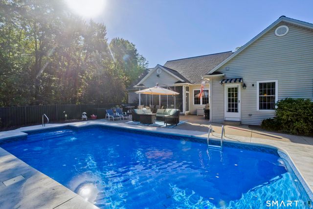 1980 Oak Street, Suffield, CT 06093