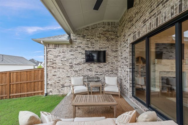 2232 Offerande Drive, Fort Worth, TX 76008