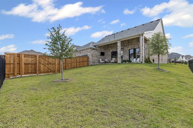 2232 Offerande Drive, Fort Worth, TX 76008