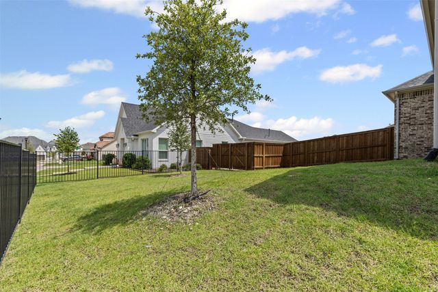2232 Offerande Drive, Fort Worth, TX 76008