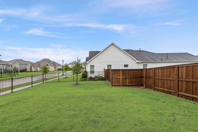 2232 Offerande Drive, Fort Worth, TX 76008
