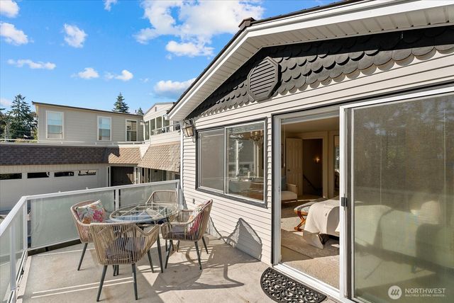 12116 Shorewood Drive SW, Burien, WA 98146