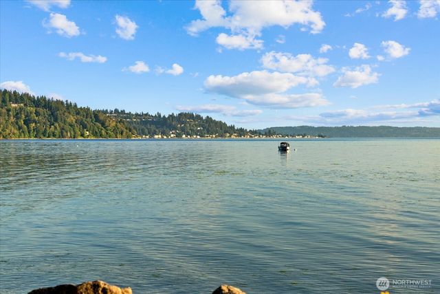 12116 Shorewood Drive SW, Burien, WA 98146