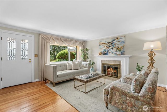 12116 Shorewood Drive SW, Burien, WA 98146