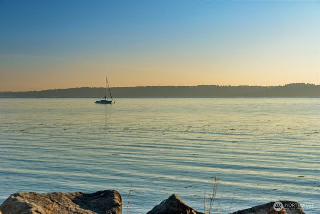 12116 Shorewood Drive SW, Burien, WA 98146