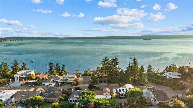 12116 Shorewood Drive SW, Burien, WA 98146