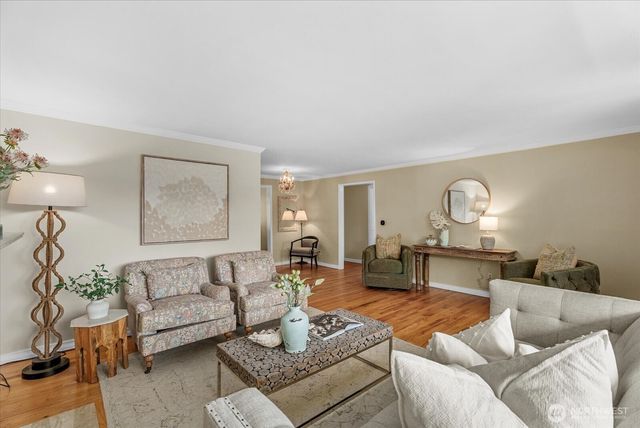 12116 Shorewood Drive SW, Burien, WA 98146