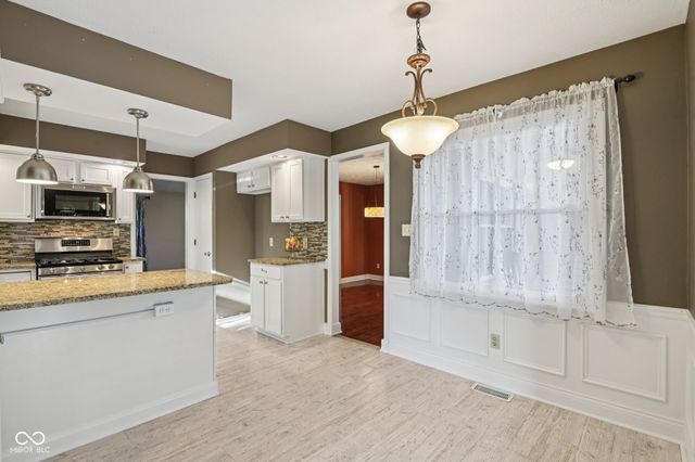 8125 Castle Cove Road, Indianapolis, IN 46256