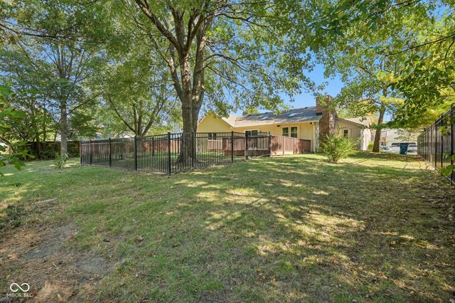 8125 Castle Cove Road, Indianapolis, IN 46256
