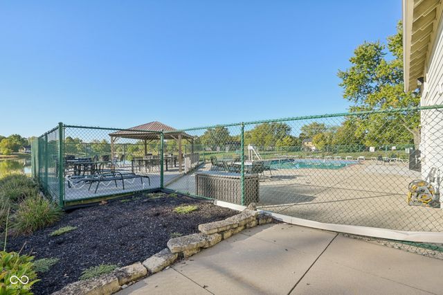 8125 Castle Cove Road, Indianapolis, IN 46256