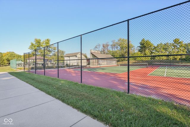 8125 Castle Cove Road, Indianapolis, IN 46256