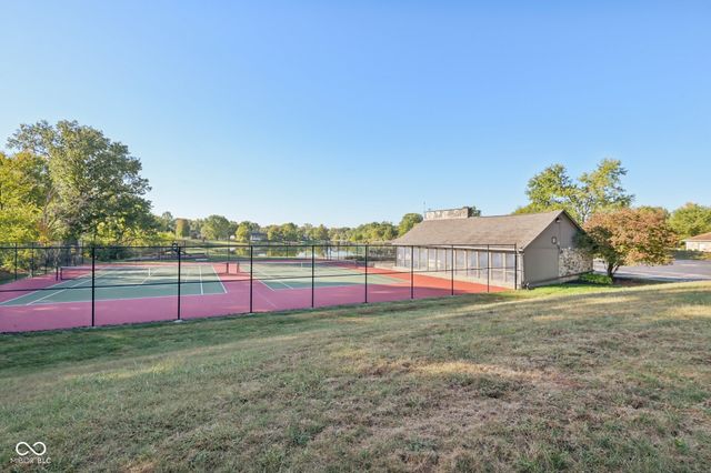 8125 Castle Cove Road, Indianapolis, IN 46256