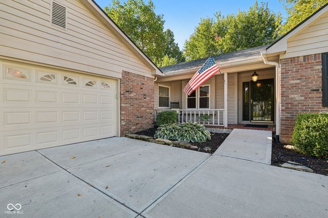 8125 Castle Cove Road, Indianapolis, IN 46256
