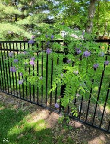 8125 Castle Cove Road, Indianapolis, IN 46256