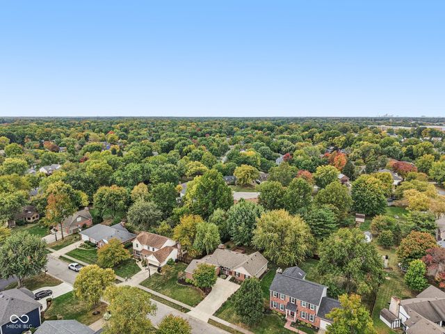 8125 Castle Cove Road, Indianapolis, IN 46256