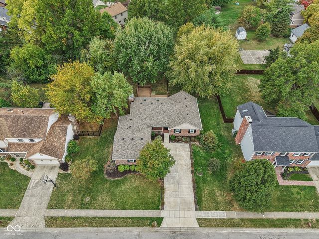 8125 Castle Cove Road, Indianapolis, IN 46256