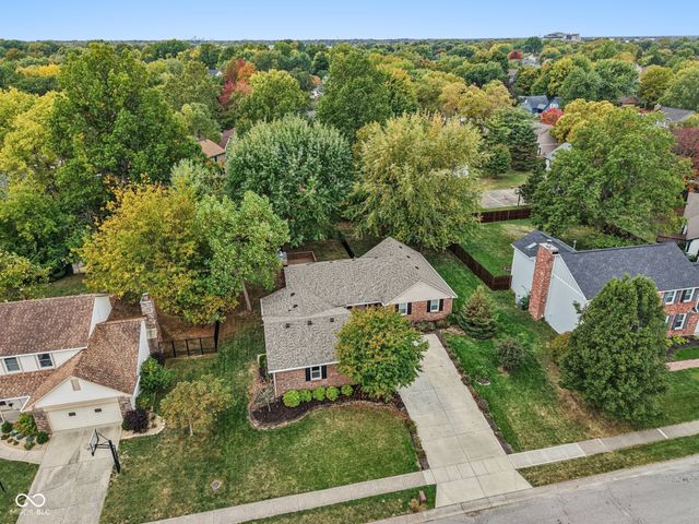 8125 Castle Cove Road, Indianapolis, IN 46256