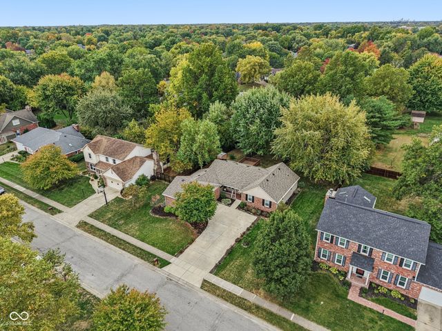 8125 Castle Cove Road, Indianapolis, IN 46256
