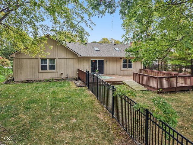 8125 Castle Cove Road, Indianapolis, IN 46256