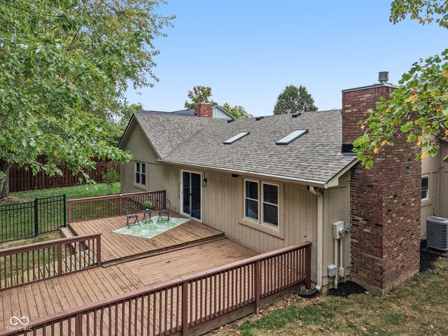 8125 Castle Cove Road, Indianapolis, IN 46256