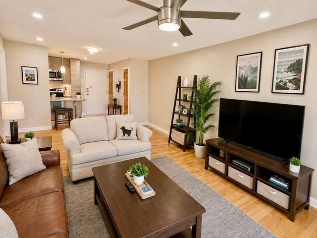 20 Radcliffe Rd 405, Boston, MA 02134