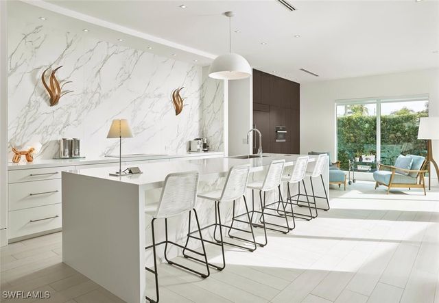 1218 14th AVE N, Naples, FL 34102