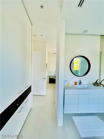 1218 14th AVE N, Naples, FL 34102