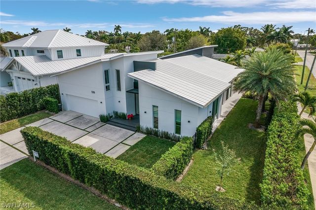 1218 14th AVE N, Naples, FL 34102