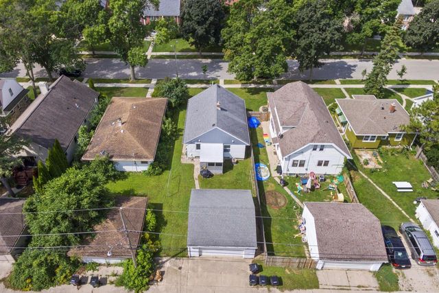 4864 Mohawk AVENUE, Glendale, WI 53217