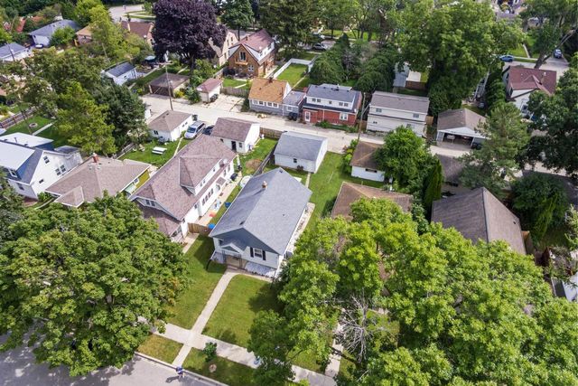 4864 Mohawk AVENUE, Glendale, WI 53217