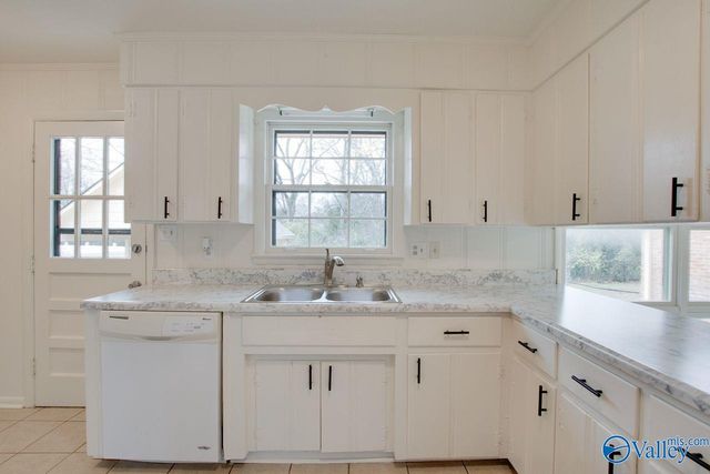 814 Cleermont Drive SE, Huntsville, AL 35801