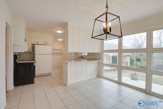 814 Cleermont Drive SE, Huntsville, AL 35801