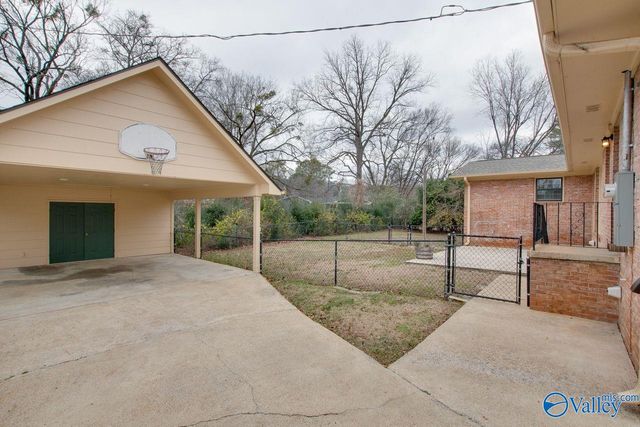 814 Cleermont Drive SE, Huntsville, AL 35801