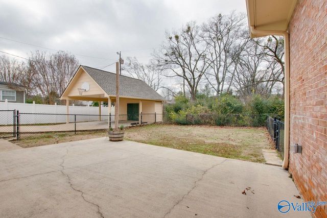 814 Cleermont Drive SE, Huntsville, AL 35801