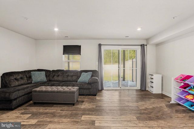 2906 SHAWS RD, Edgemere, MD 21219