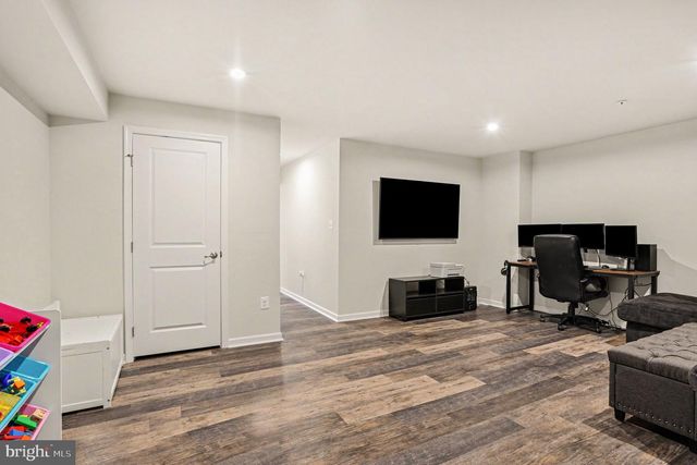 2906 SHAWS RD, Edgemere, MD 21219