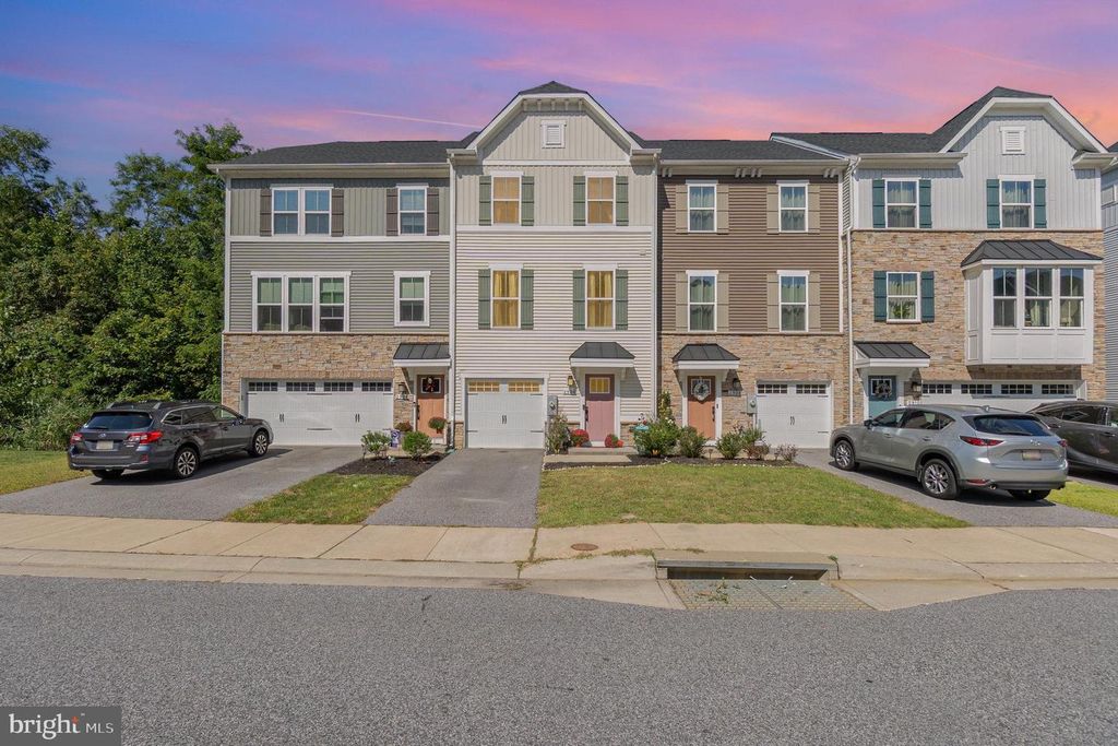 2906 SHAWS RD, Edgemere, MD 21219