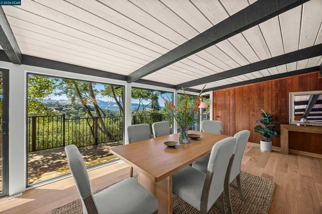 742 Miner Rd, Orinda, CA 94563