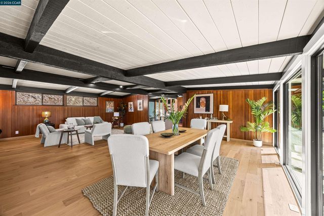 742 Miner Rd, Orinda, CA 94563