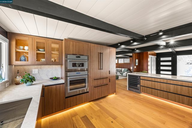 742 Miner Rd, Orinda, CA 94563