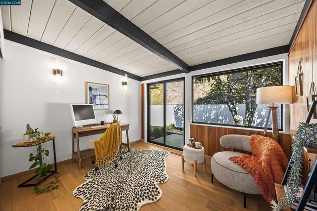 742 Miner Rd, Orinda, CA 94563