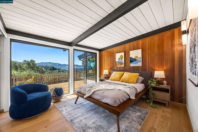 742 Miner Rd, Orinda, CA 94563