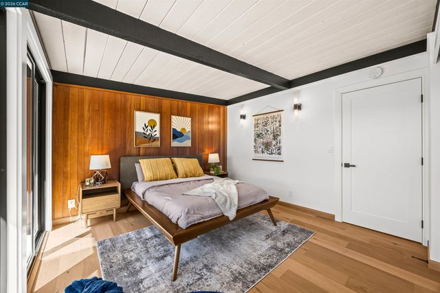 742 Miner Rd, Orinda, CA 94563