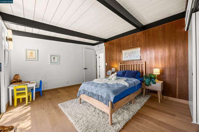 742 Miner Rd, Orinda, CA 94563
